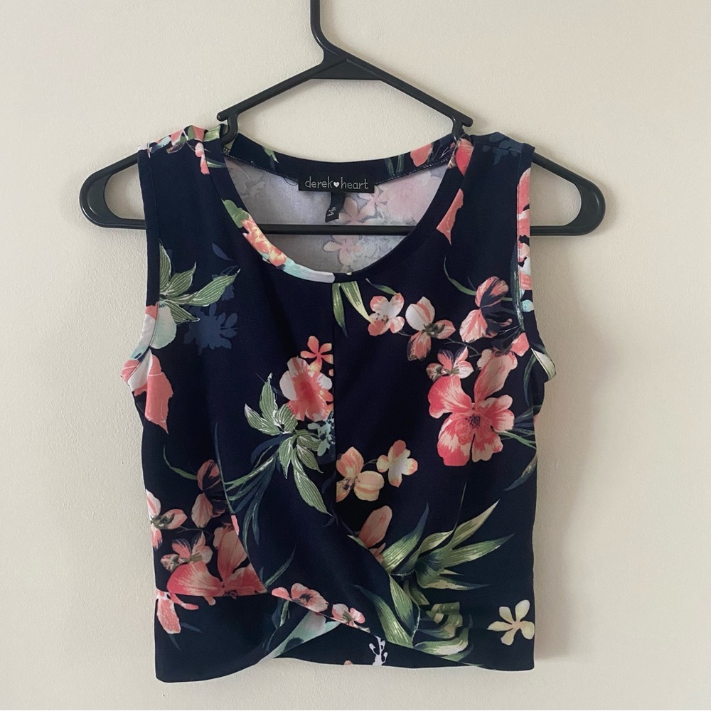 Derek Heart Floral Print Top